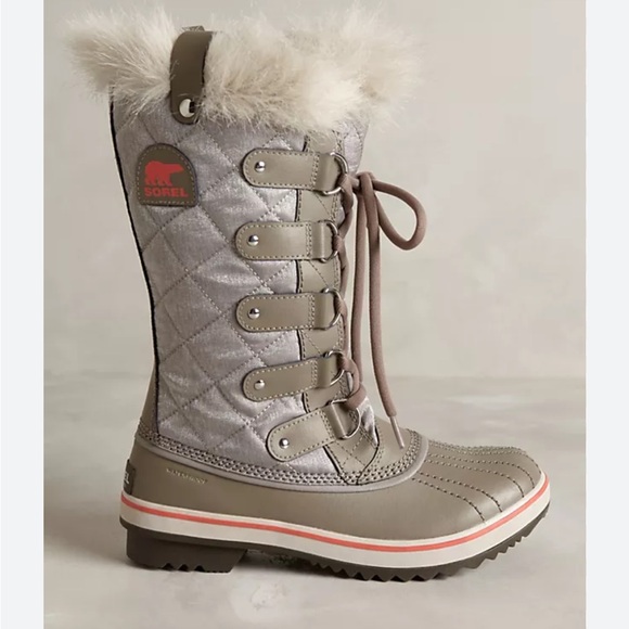 Sorel Shoes - Anthropologie Sorel Tofino Boots size 7.5